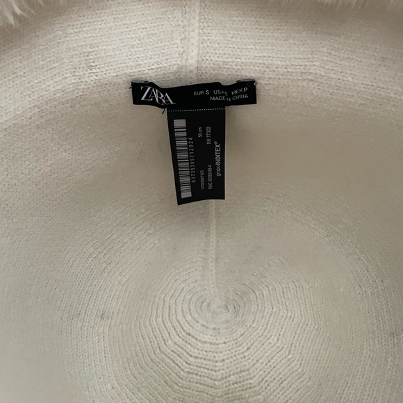 Zara Soft White Fluffy Hat - Picture 4 of 4